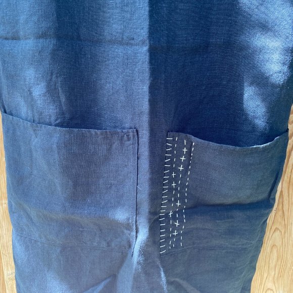 Black linen sashiko stitch tunic dress with pockets - handmade by Zoe Loomis - Picture 6 of 16